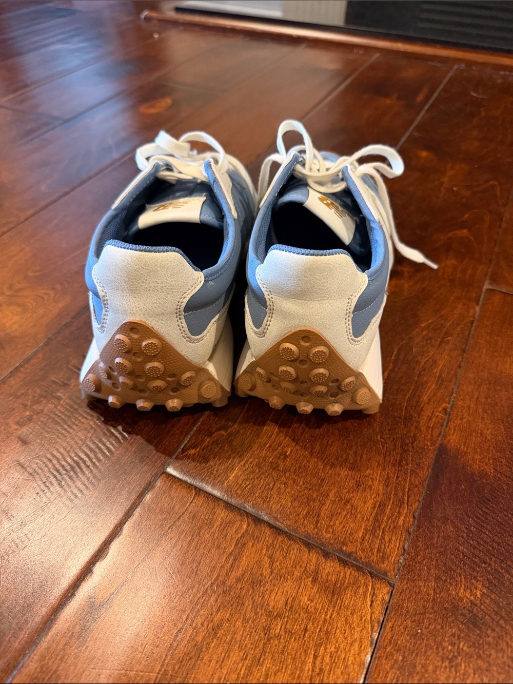 New Balance Light Blue and White Retro-Style Sneakers - Picture 2 of 3